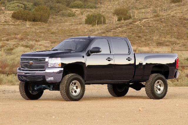 2001-2006 GMC Sierra 3500 Suspension Lift Kit (Fabtech)