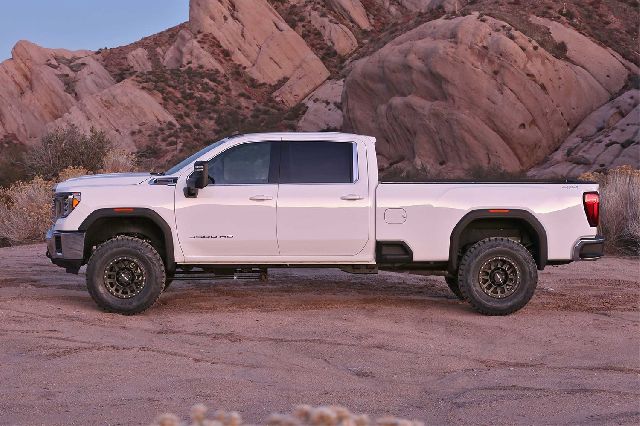 2020-2023 GMC Sierra 3500 HD Suspension Lift Kit (Fabtech)