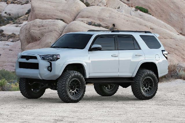 2010-2017 Toyota 4Runner Suspension Lift Kit (Fabtech)