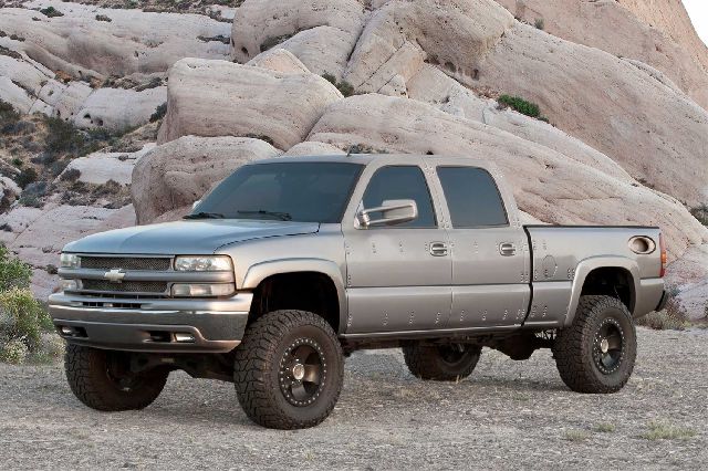 2001-2006 GMC Sierra 3500 Suspension Lift Kit (Fabtech)