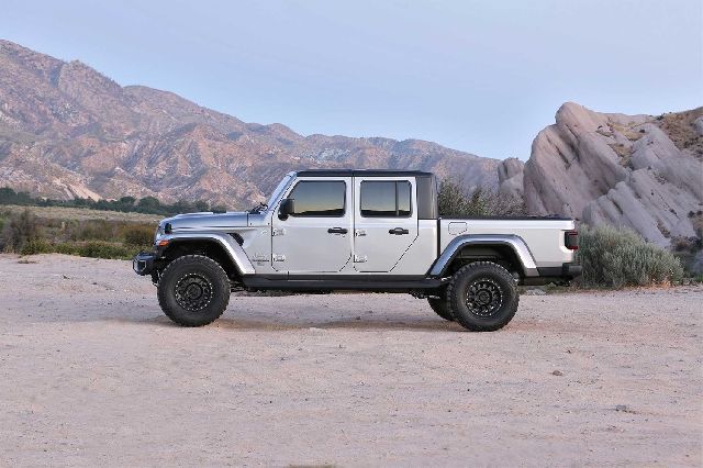 2020-2021 Jeep Gladiator Suspension Lift Kit (Fabtech)