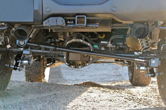 2021-2023 Ford Bronco Suspension Track Bar - Rear (Fabtech)