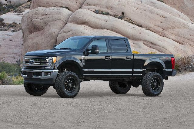 2017-2021 Ford F-350 Super Duty Suspension Lift Kit (Fabtech)