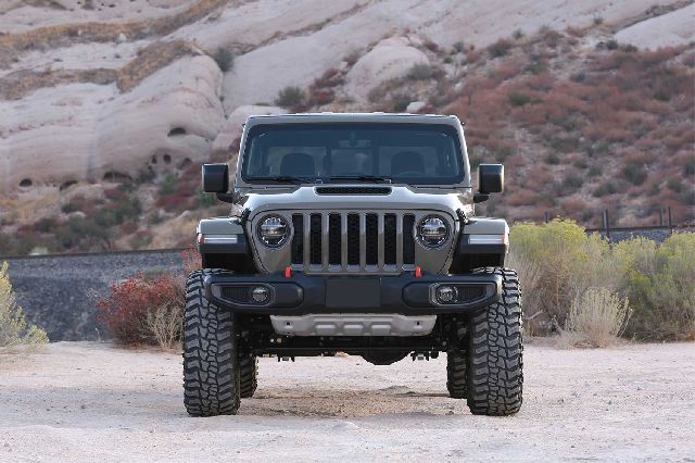 2020-2021 Jeep Gladiator Suspension Lift Kit (Fabtech)