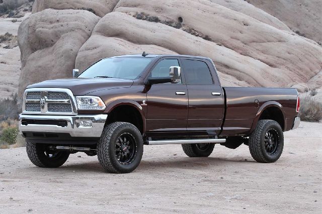 2013-2014 Ram 3500 Suspension Lift Kit (Fabtech)