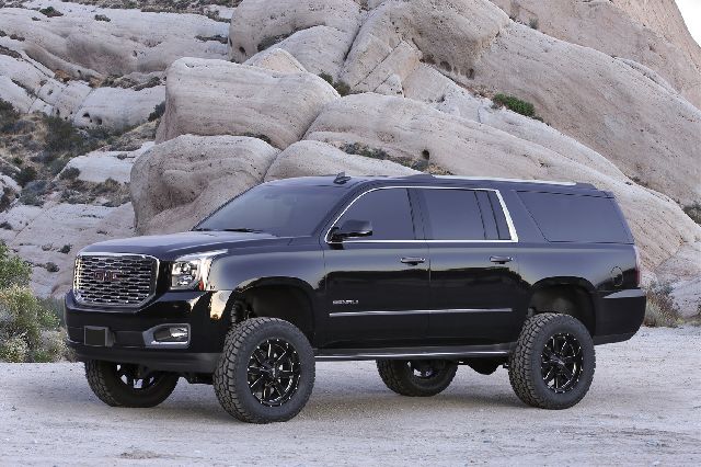 2017-2020 GMC Yukon XL Suspension Lift Kit (Fabtech)