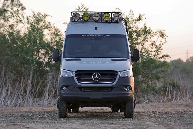 2015-2021 Mercedes-Benz Sprinter 3500 Suspension Lift Kit - Front (Fabtech)