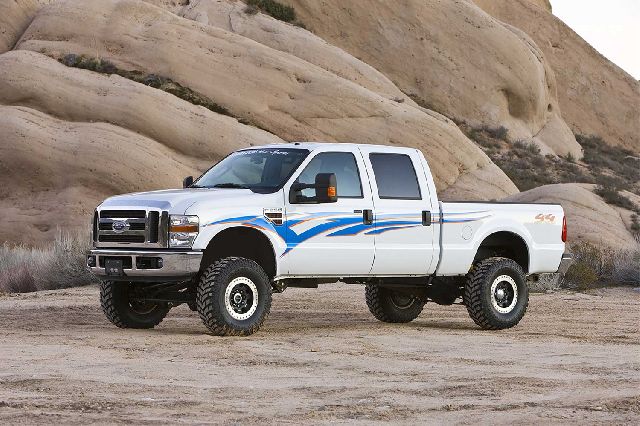 2008-2010 Ford F-350 Super Duty Suspension Lift Kit (Fabtech)