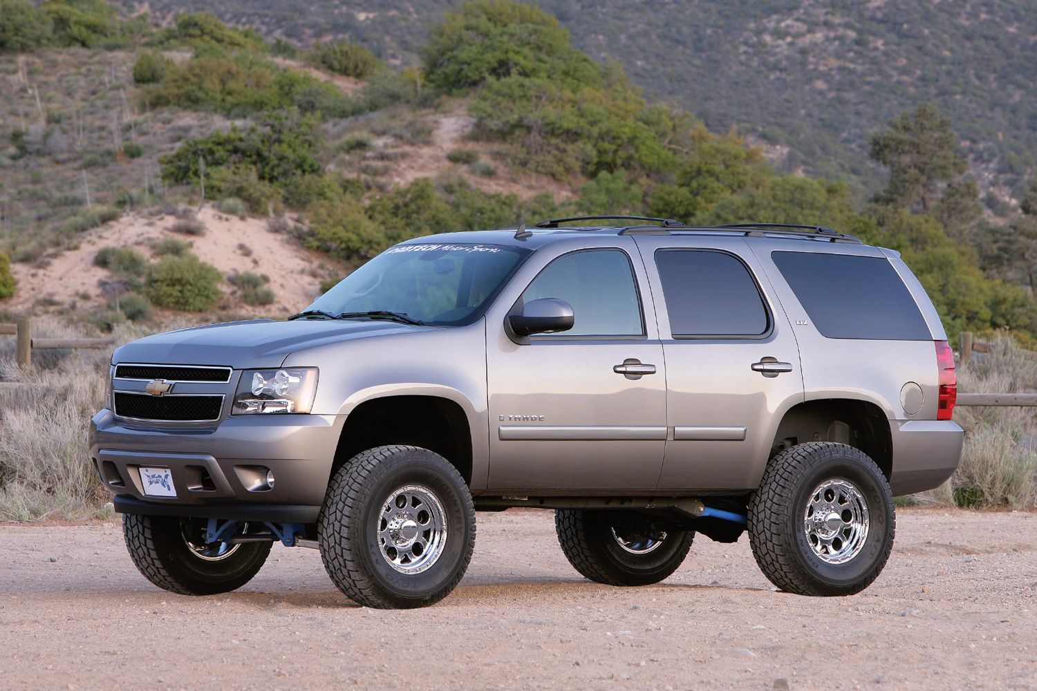 2013, 2012, 2011, 2010, 2009, 2008, 2007 Chevrolet Avalanche Suspension Lift Kit