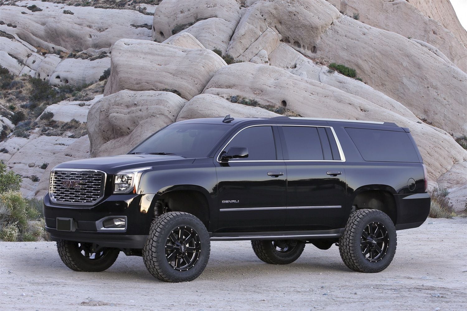 2020, 2019, 2018, 2017 GMC Yukon Suspension Lift Kit
