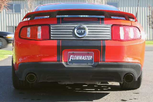 2011-2012 Ford Mustang Exhaust System Kit (Flowmaster)