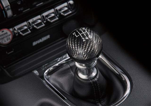 2015-2017 Ford Mustang Manual Transmission Shift Knob (Ford Performance)