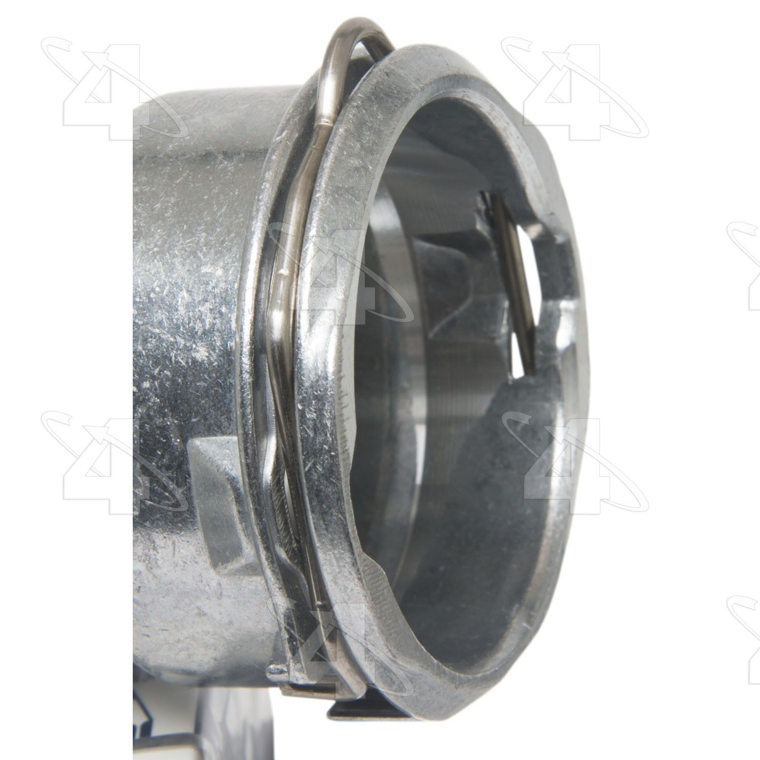 2018, 2017, 2016, 2015, 2014, 2013, 2012, 2011, 2010 Freightliner Sprinter 2500 2500 Engine Coolant Thermostat Housing