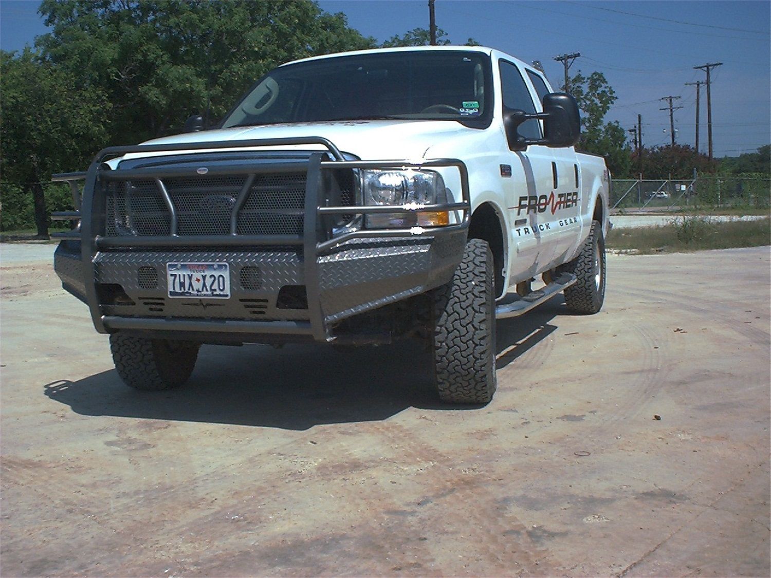 2004, 2003, 2002, 2001, 2000 Ford Excursion Bumper