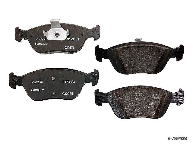 1998-2000 Volvo V70 Disc Brake Pad Set - Front (Genuine)