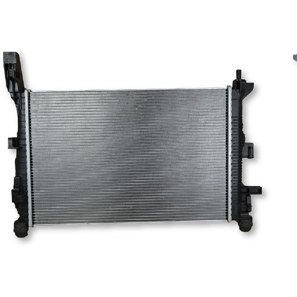 2015-2018 Ford Focus Radiator (Global Parts)