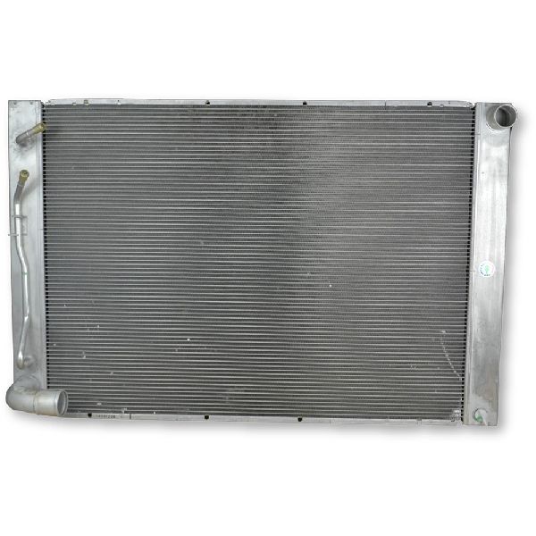 2004-2006 Toyota Sienna Radiator (Global Parts)