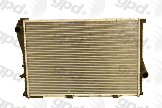 1999-2000 BMW 528i Radiator (Global Parts)