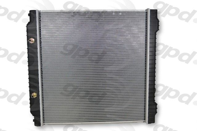 2004-2010 Ford E-350 Super Duty Radiator (Global Parts)
