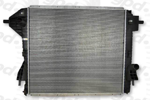 2008-2014 Ford F-550 Super Duty Radiator (Global Parts)