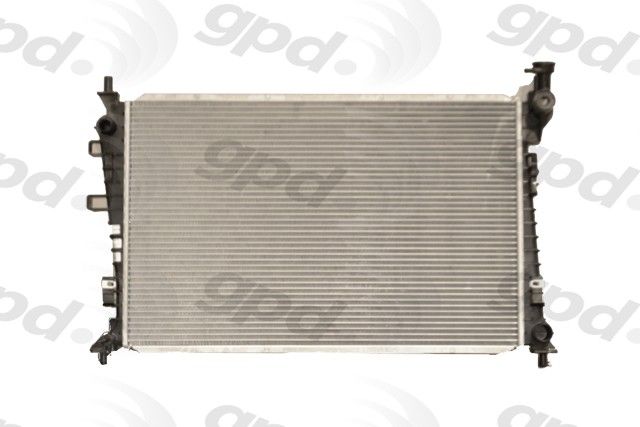 2008-2011 Ford Focus Radiator (Global Parts)