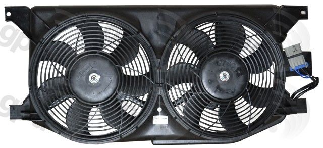 2003-2005 Mercedes-Benz ML350 Engine Cooling Fan Assembly - Right (Global Parts)