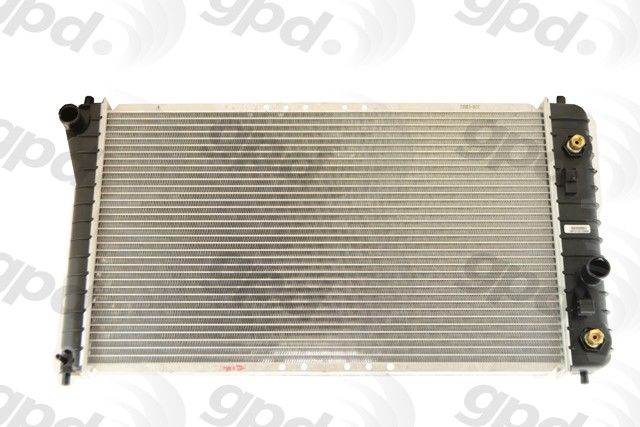 1995-2002 Chevrolet Cavalier Radiator (Global Parts)