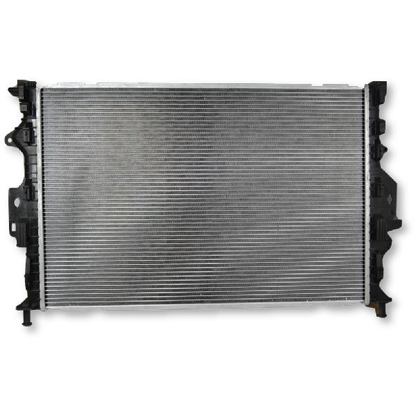 2013-2018 Ford Focus Radiator (Global Parts)