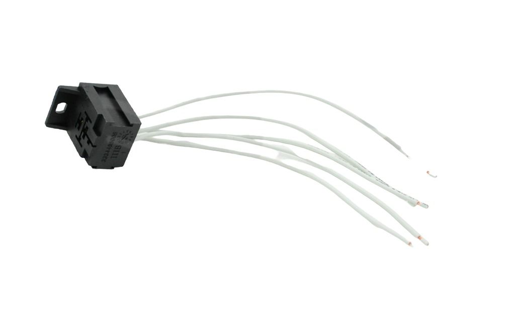 2004, 2003, 2002, 2001, 2000, 1999, 1998, 1997, 1996, 1995, 1994, 1993 Dodge Intrepid Eagle HVAC Relay Connector