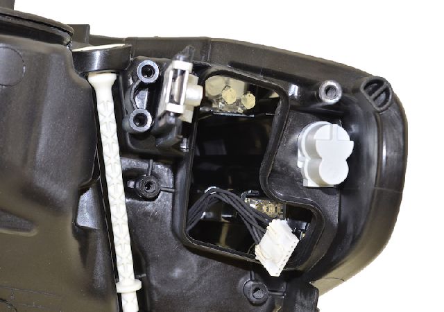 2015-2016 BMW 328i Headlight Assembly - Front Right (Hella)