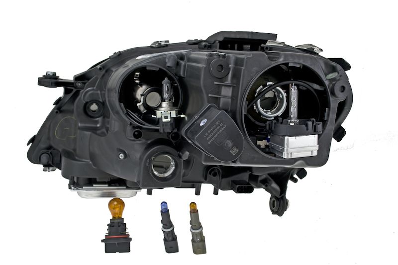 2011, 2010, 2009 Mercedes-Benz ML350 2009-2011 Mercedes-Benz ML320 Headlight Assembly