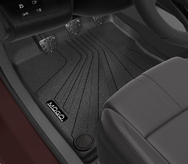 2011-2019 Chrysler 300 Floor Mat Set - Front and Rear (Husky Liners)