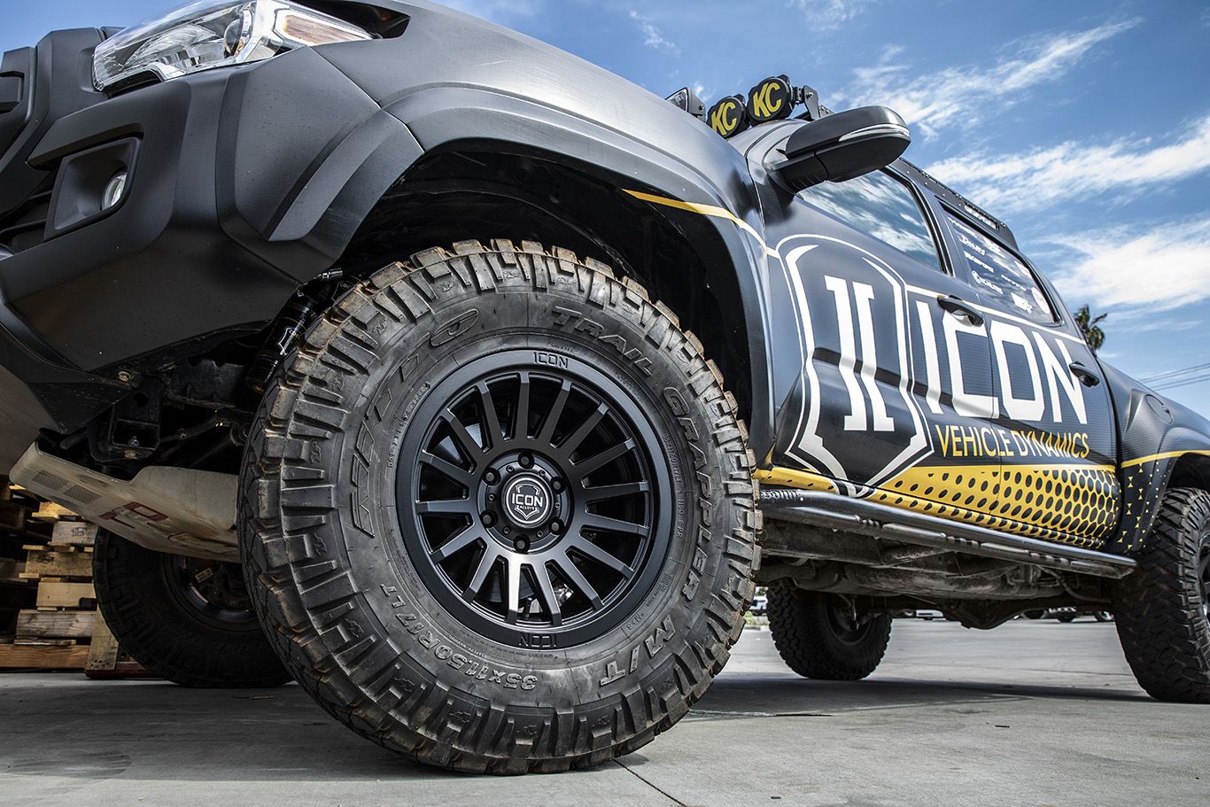 2021, 2020, 2019, 2018, 2017, 2016, 2015, 2014, 2013, 2012, 2011, 2010, 2009, 2008 Lexus LX570 Wheel