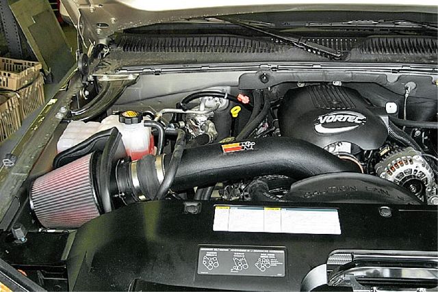 2002-2004 Chevrolet Avalanche 1500 Air Intake Kit (K&N)