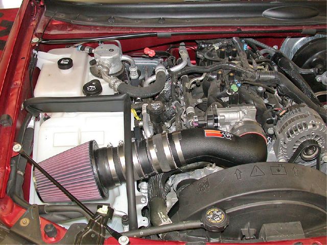 2004 GMC Envoy XUV Air Intake Kit (K&N)
