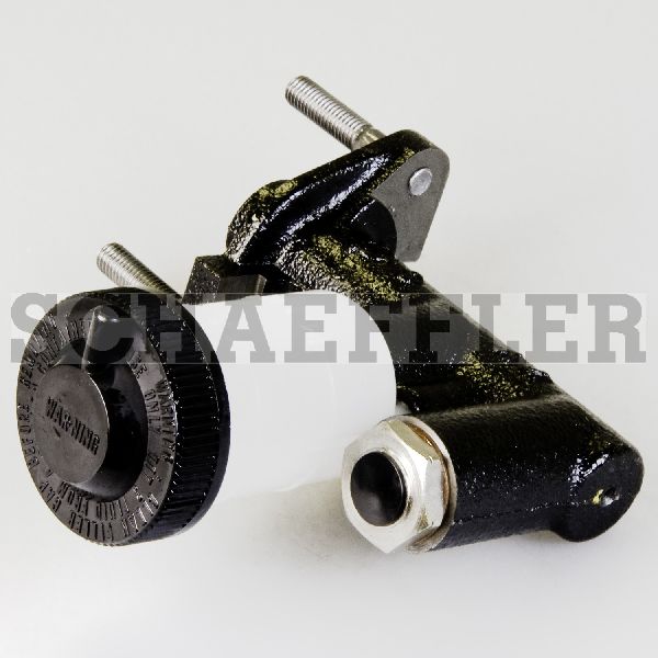 1988-1989 Mazda 929 Clutch Master Cylinder (LuK)