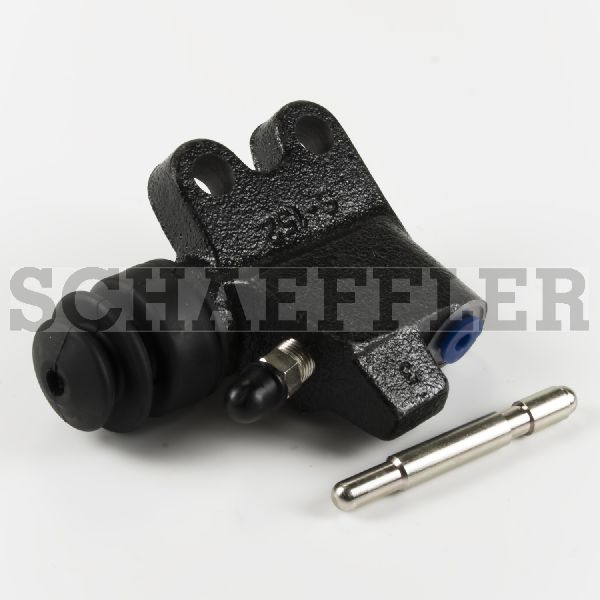 1996-2001 INFINITI I30 Clutch Slave Cylinder (LuK)