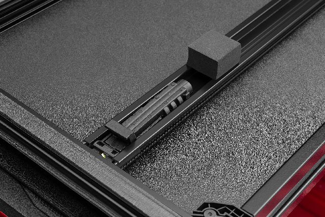 2017-2024 Ford F-250 Super Duty Tonneau Cover (Lund)