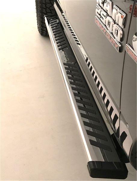 1999-2016 Ford F-250 Super Duty Running Board (Lund)