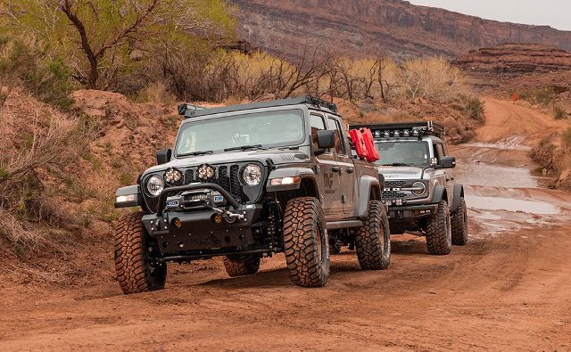 2020-2024 Jeep Gladiator Exhaust System Kit (MagnaFlow Performance Exhaust)