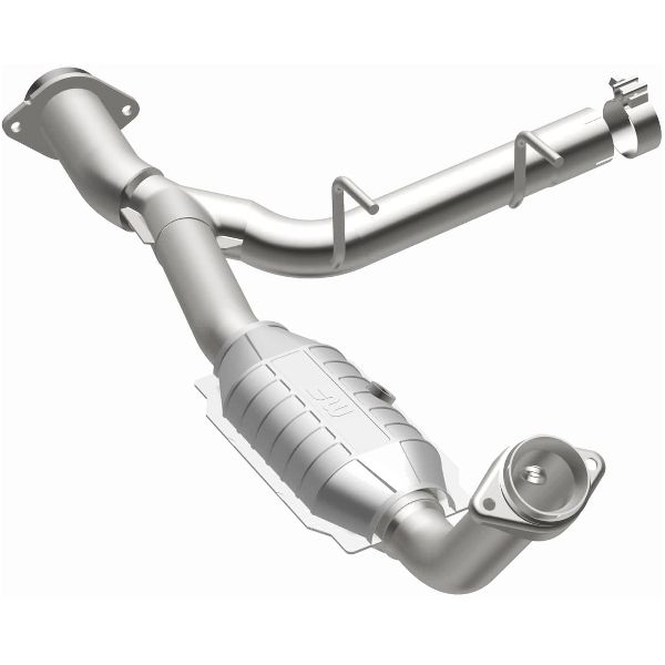 2005-2006 Ford Expedition Catalytic Converter - Right (MagnaFlow Performance Exhaust)