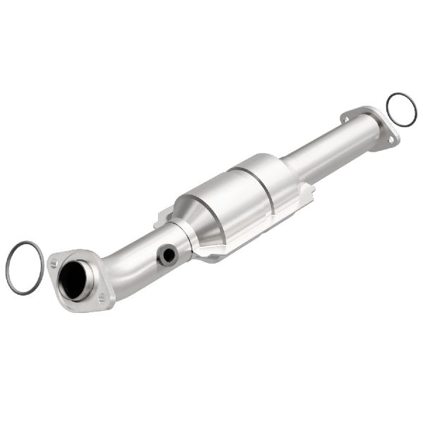 2005-2015 Toyota Tacoma Catalytic Converter - Right (Magnaflow)