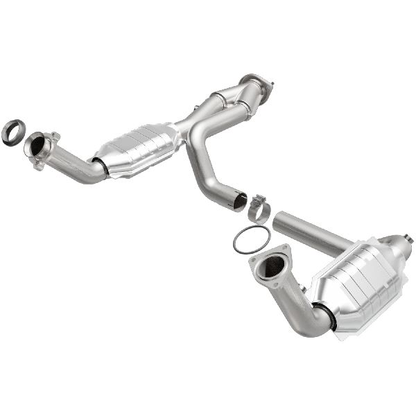 1999-2006 GMC Sierra 1500 Catalytic Converter (Magnaflow)