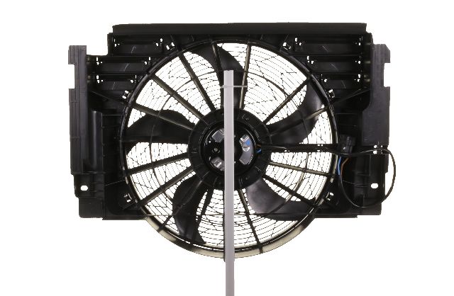 2000-2006 BMW X5 Engine Cooling Fan Assembly (Mahle)