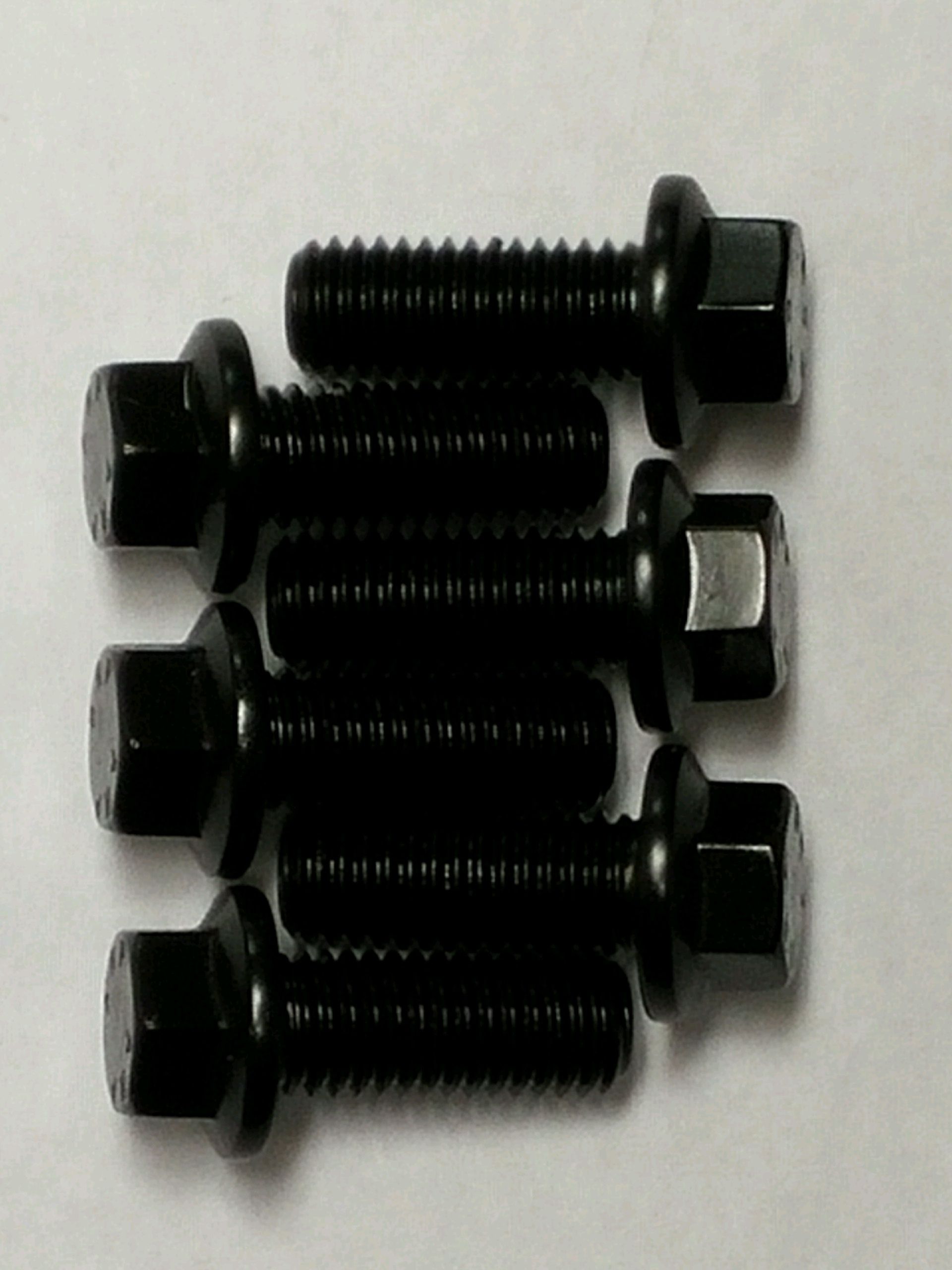 2000, 1999 Ford Explorer Transmission Clutch Pressure Plate Bolt