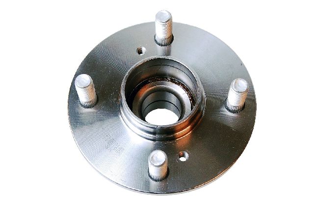 1995-2002 Suzuki Esteem Wheel Bearing and Hub Assembly - Rear (Mevotech)