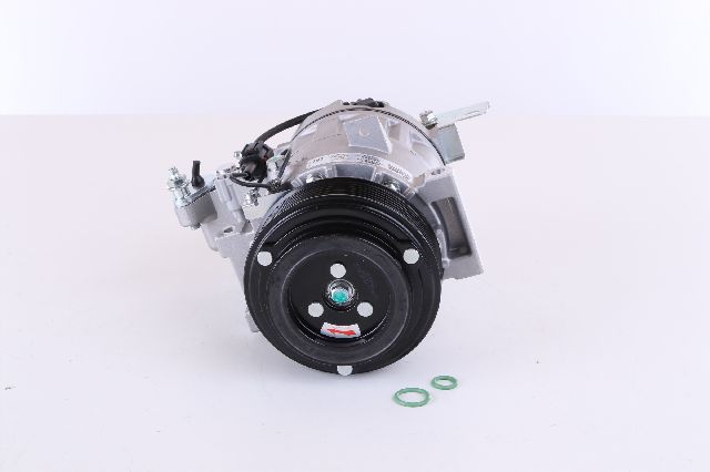 2008-2010 INFINITI EX35 A/C Compressor (Nissens)
