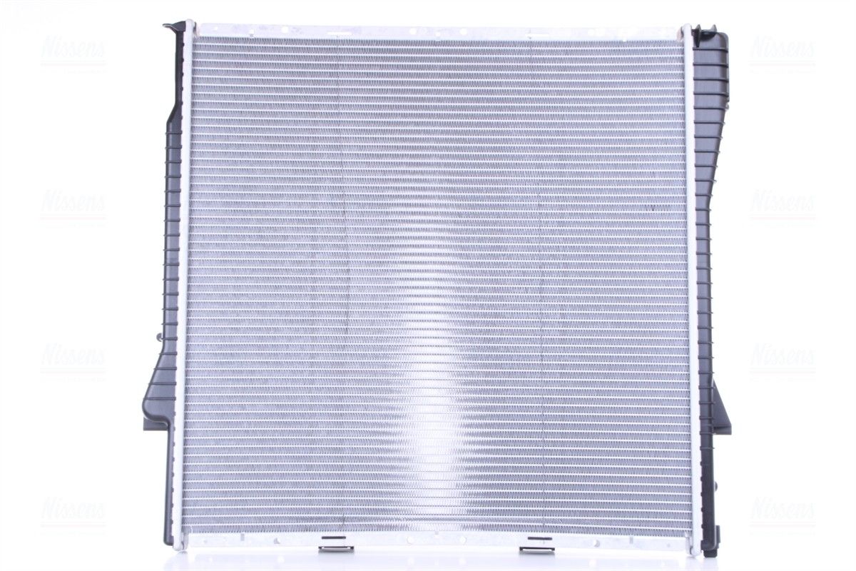 2006, 2005, 2004, 2003, 2002, 2001, 2000 BMW X5 Radiator