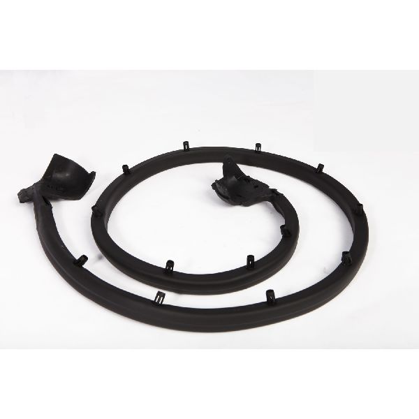 1987-1995 Jeep Wrangler Door Seal - Right (Omix-Ada)