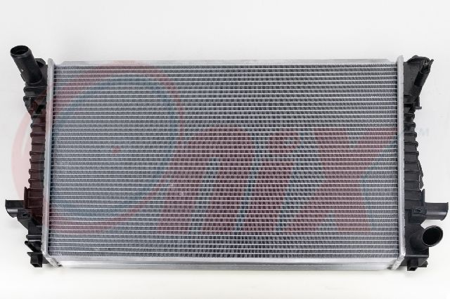 2003-2005 Lincoln Town Car Radiator (Onix)